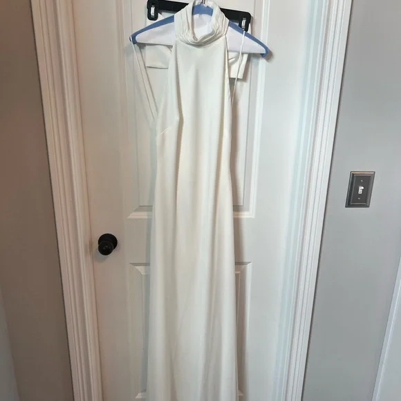 Evianna Satin Gown in Ivory - Picture 5 of 8